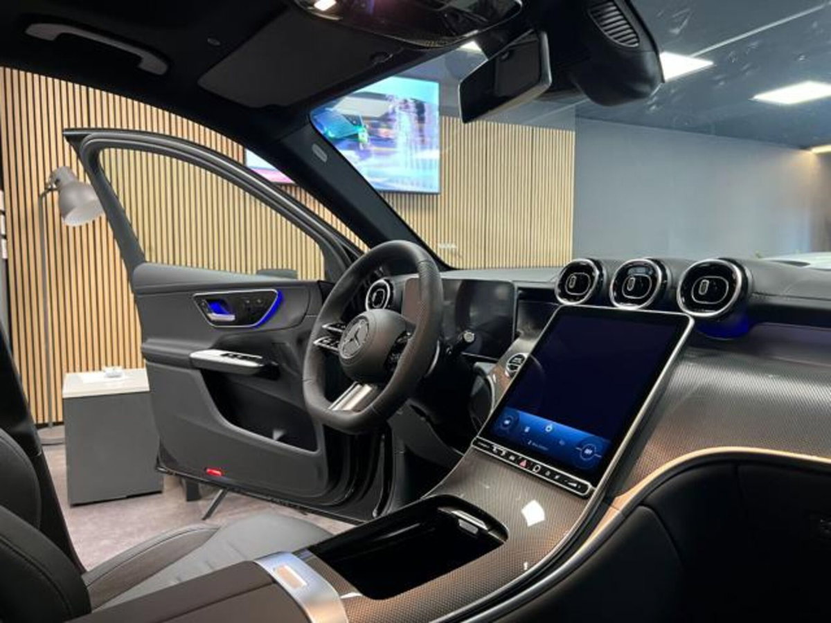 Mercedes-Benz GLC 220 d 4Matic Mild Hybrid AMG Advanced Plus (10)