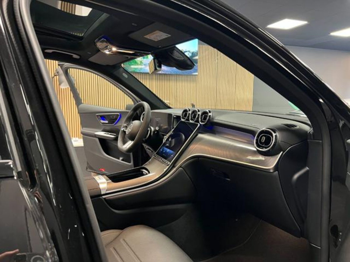 Mercedes-Benz GLC 220 d 4Matic Mild Hybrid AMG Advanced Plus (9)