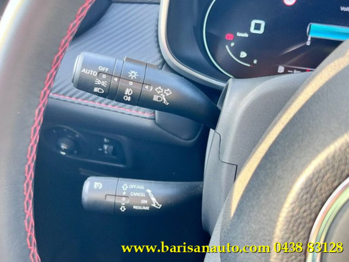 Mg ZS ZS 1.5 Luxury (11)