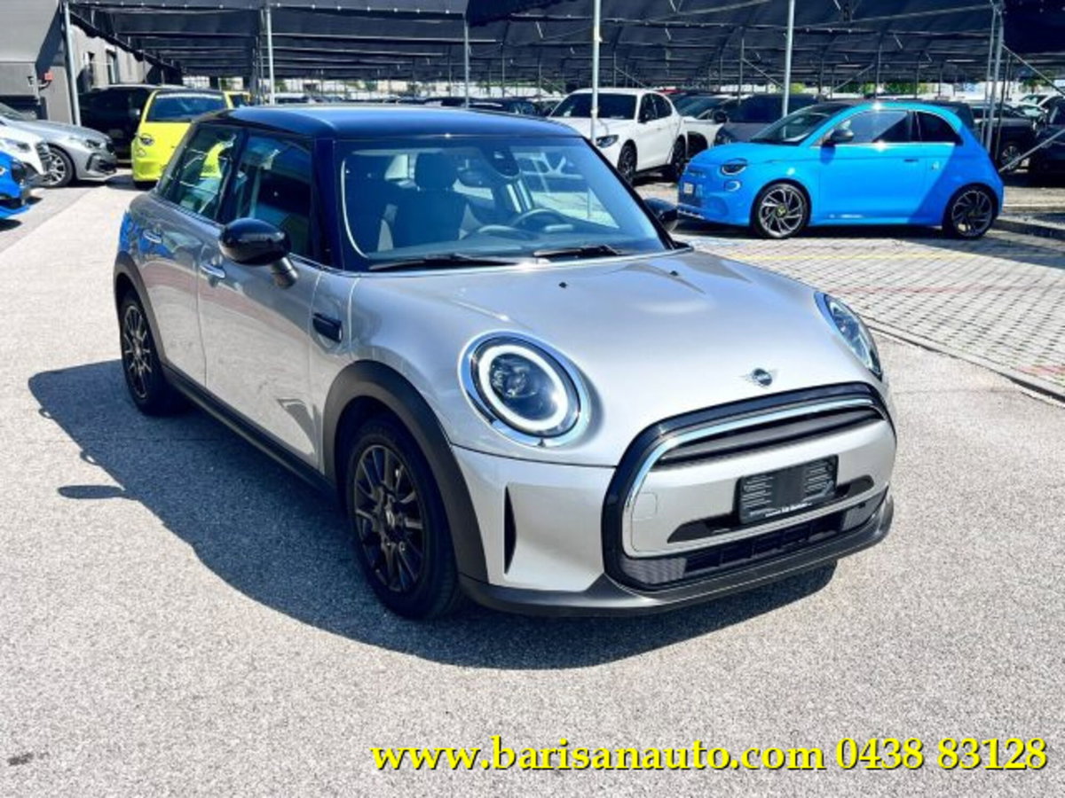 MINI Mini 1.5 Cooper Classic 5 porte (2)