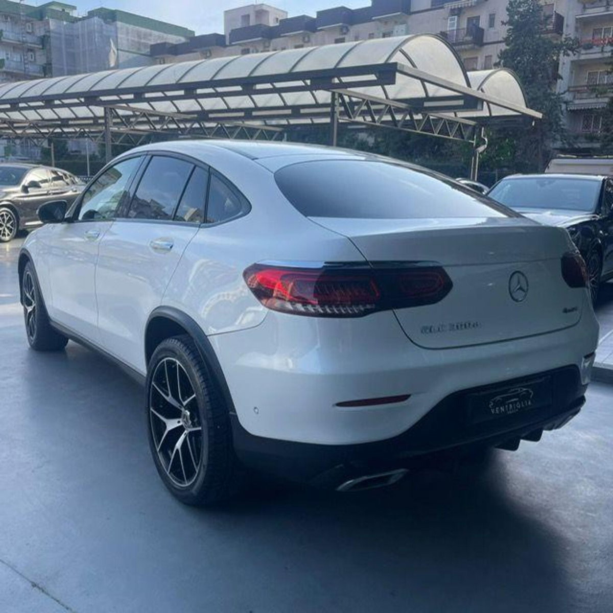 Mercedes-Benz GLC SUV 300 d 4Matic Premium Plus (4)