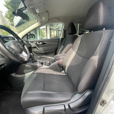 Nissan Qashqai 1.6 dCi 2WD XTronic Tekna (5)
