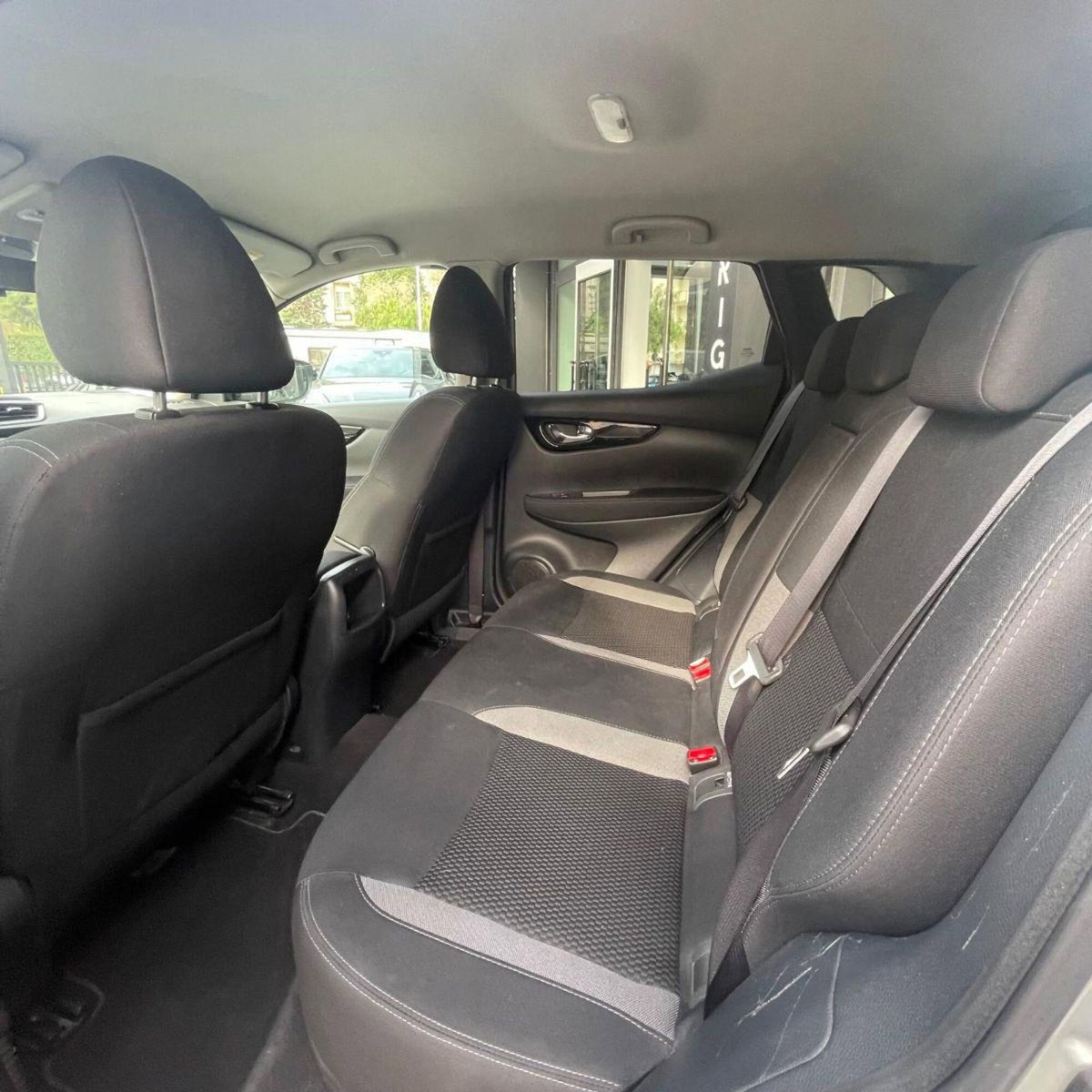 Nissan Qashqai 1.6 dCi 2WD XTronic Tekna (6)