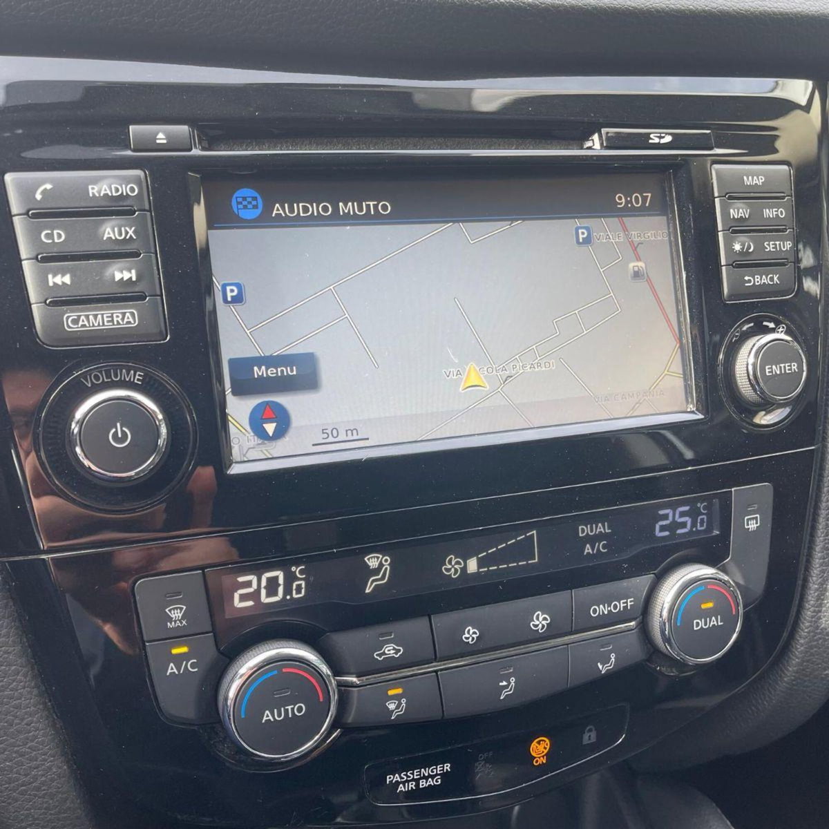 Nissan Qashqai 1.6 dCi 2WD XTronic Tekna (8)