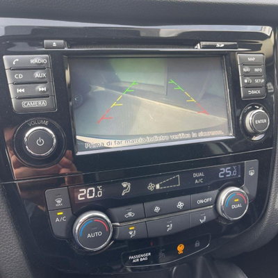 Nissan Qashqai 1.6 dCi 2WD XTronic Tekna (9)