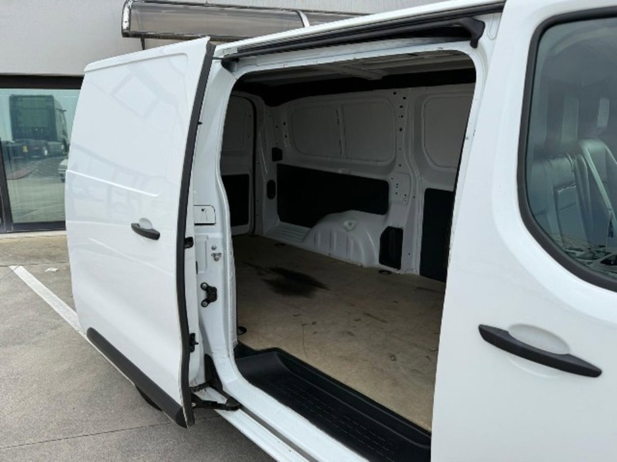 Opel Vivaro Furgone 2.0 Diesel 120CV S&S PL-SL-TN L Furg.Enjoy Maggiorata (10)