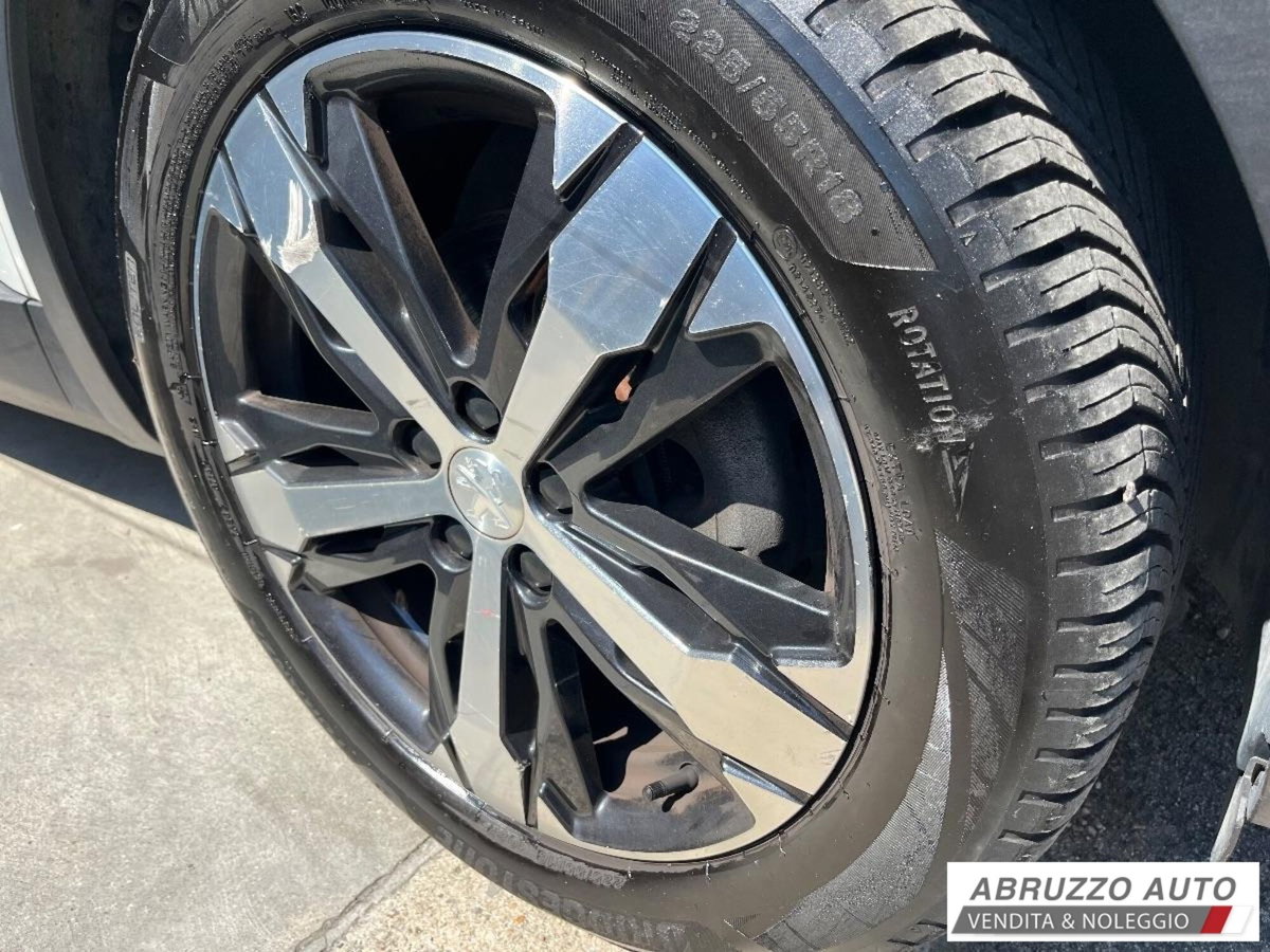 Peugeot 5008 PureTech Turbo 130 S&S EAT8 Allure (18)