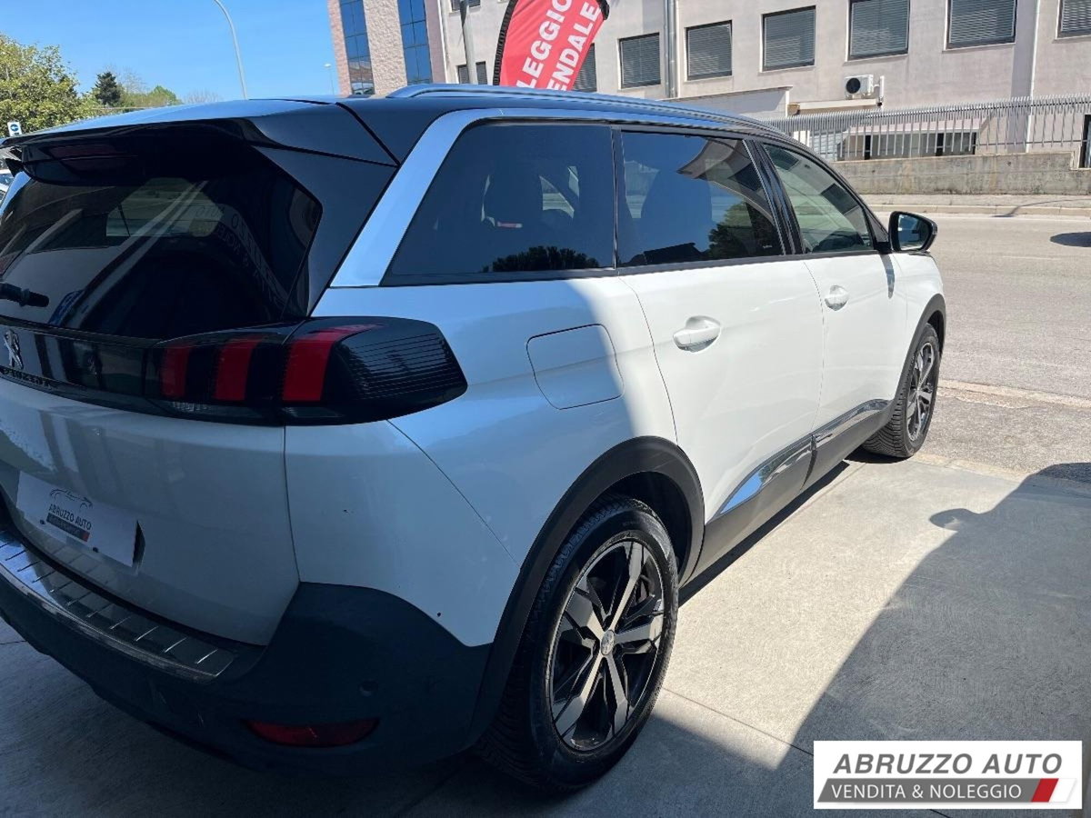 Peugeot 5008 PureTech Turbo 130 S&S EAT8 Allure (4)