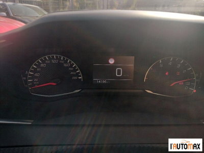 Peugeot 208 1.2 puretech Allure s&s 100cv (9)