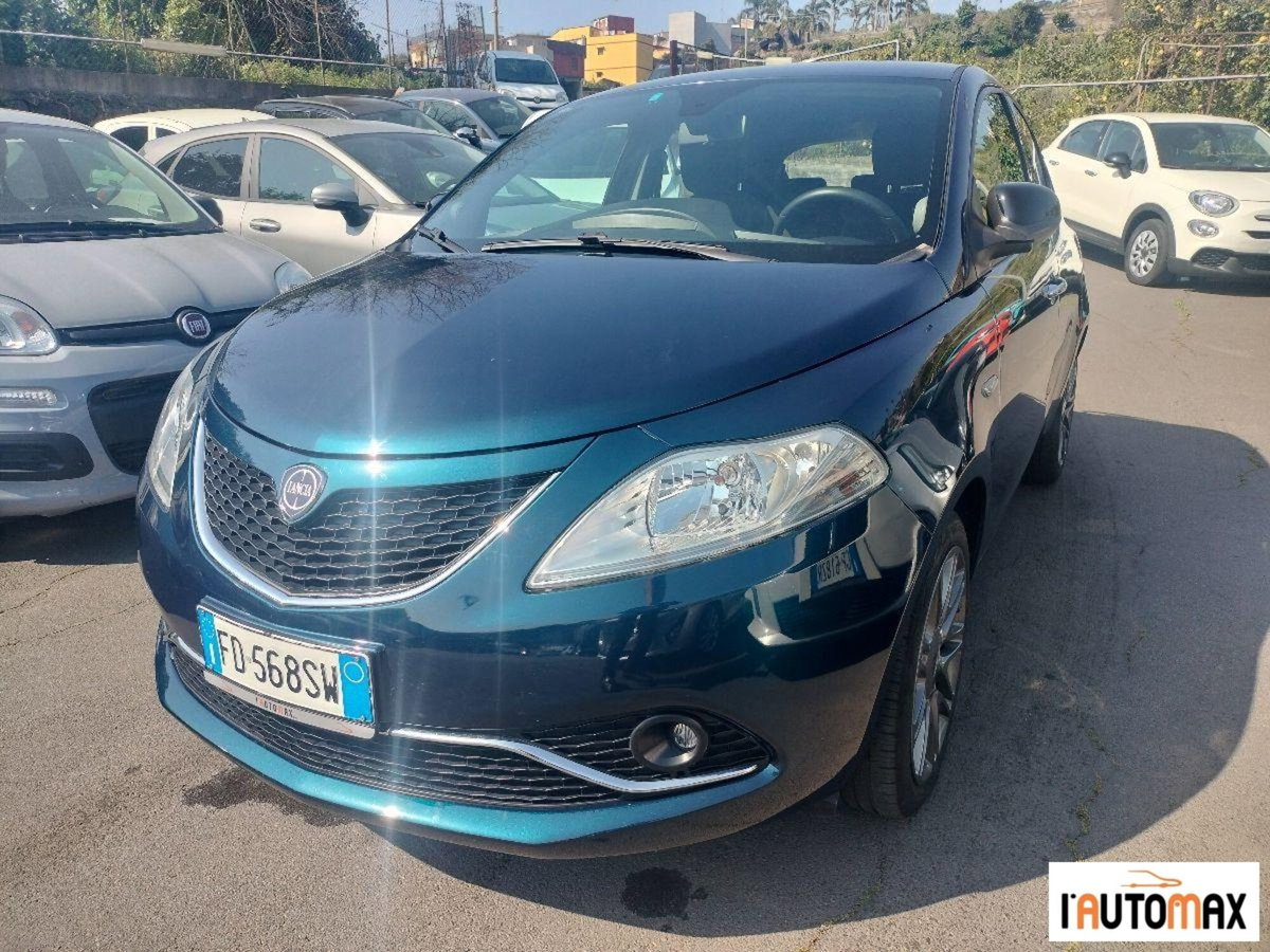 Lancia Ypsilon 1.2 69 CV 5 porte Gold