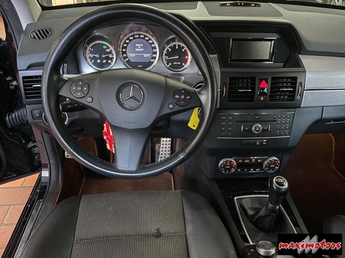 Mercedes-Benz GLK 200 CDI 2WD BlueEFFICIENCY Sport (2)