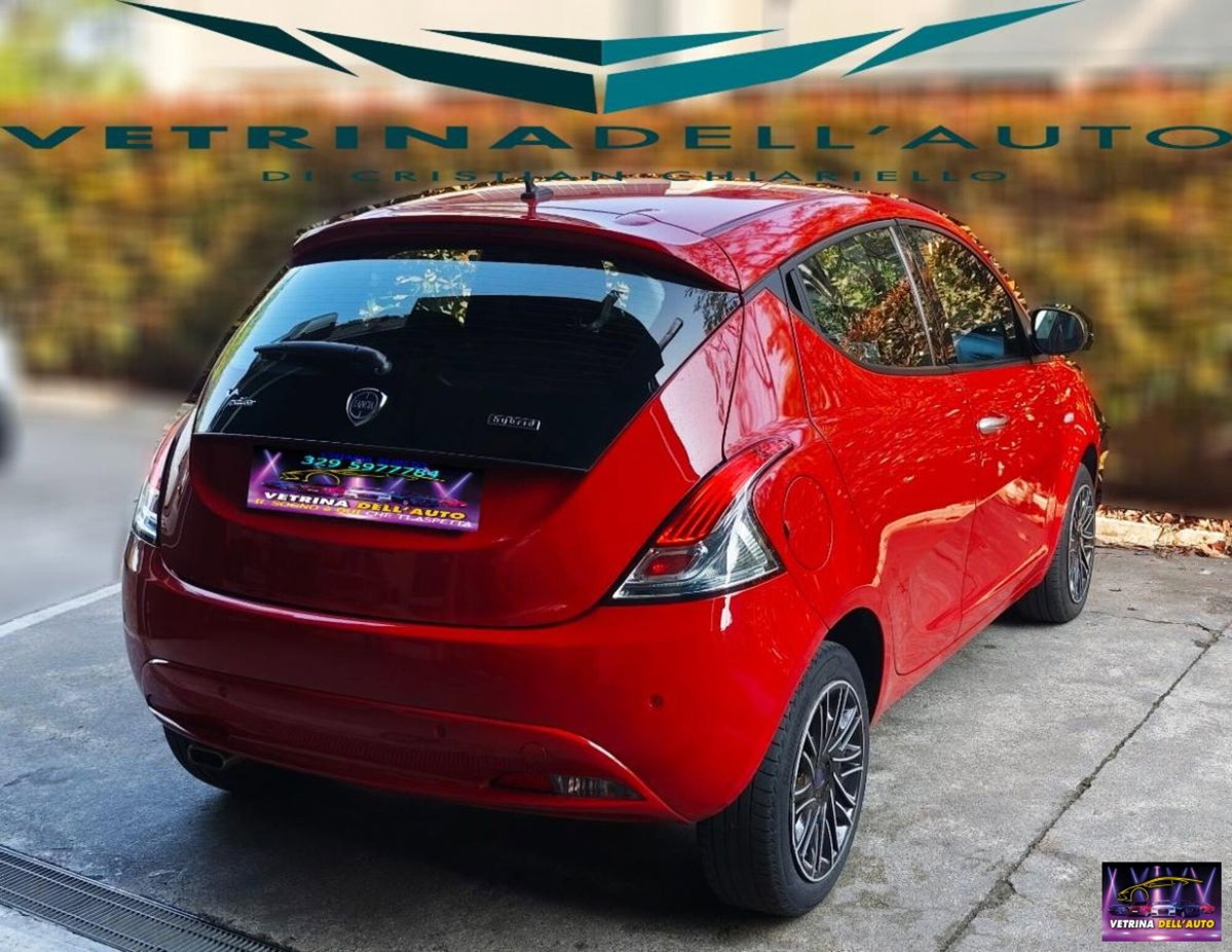 Lancia Ypsilon 1.0 FireFly 5 porte S&S Hybrid Gold Plus (8)