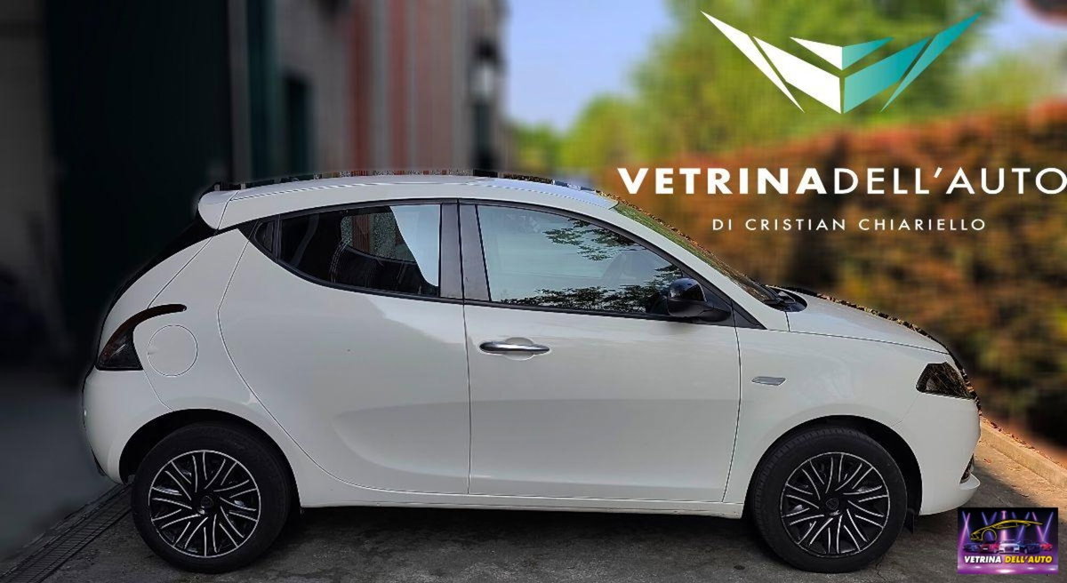 Lancia Ypsilon 1.0 FireFly 5 porte S&S Hybrid Gold Plus (2)