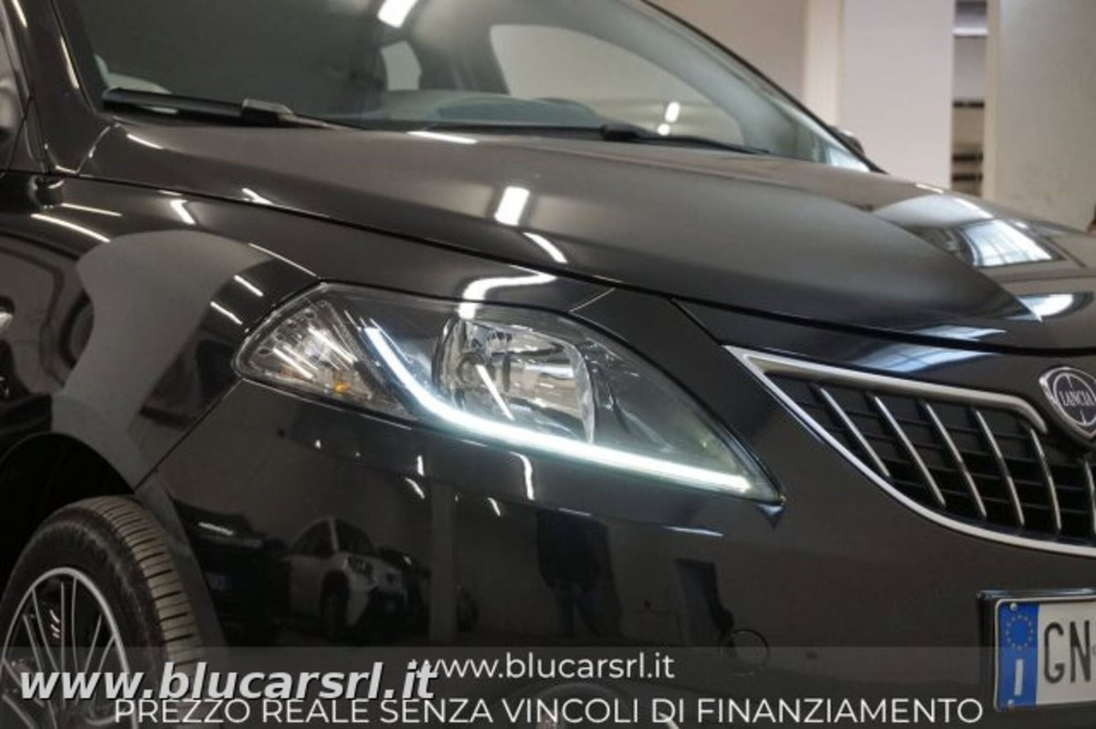Lancia Ypsilon 1.0 FireFly 5 porte S&S Hybrid Gold Plus (18)