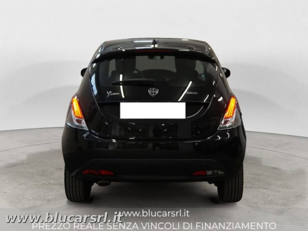 Lancia Ypsilon 1.0 FireFly 5 porte S&S Hybrid Gold Plus (4)