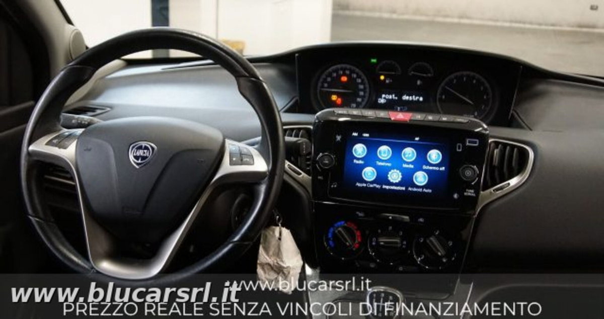 Lancia Ypsilon 1.0 FireFly 5 porte S&S Hybrid Gold Plus (7)