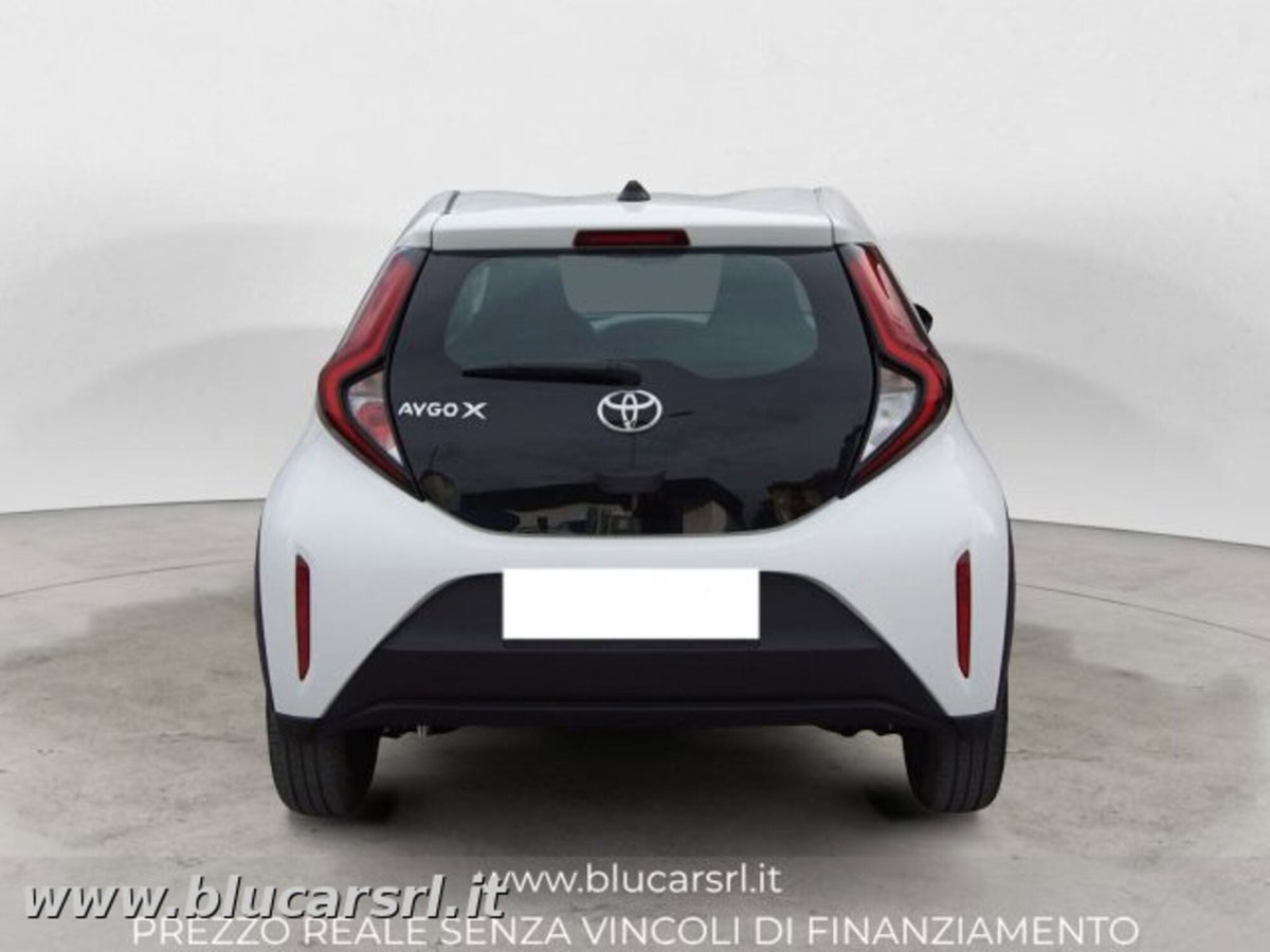 Toyota Aygo X 1.0 VVT-i 72 CV 5p. Undercover S-CVT (3)