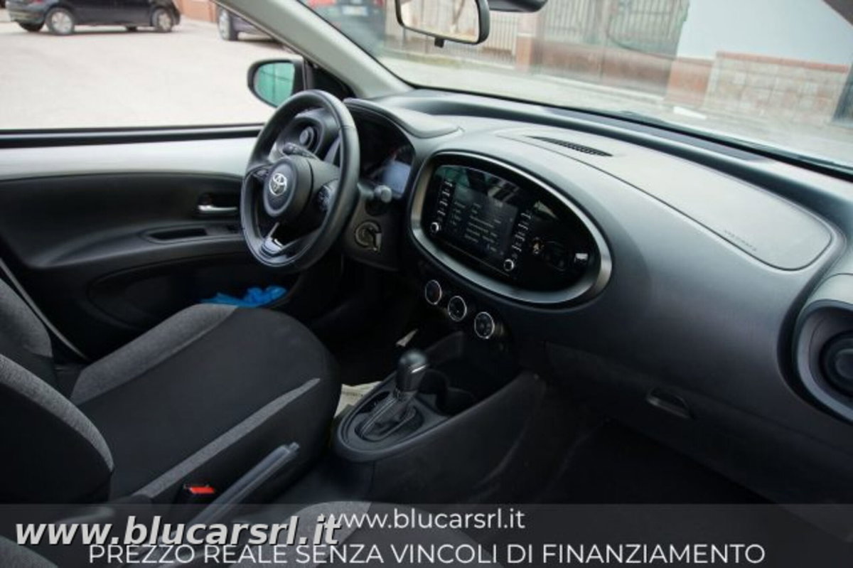 Toyota Aygo X 1.0 VVT-i 72 CV 5p. Undercover S-CVT (9)
