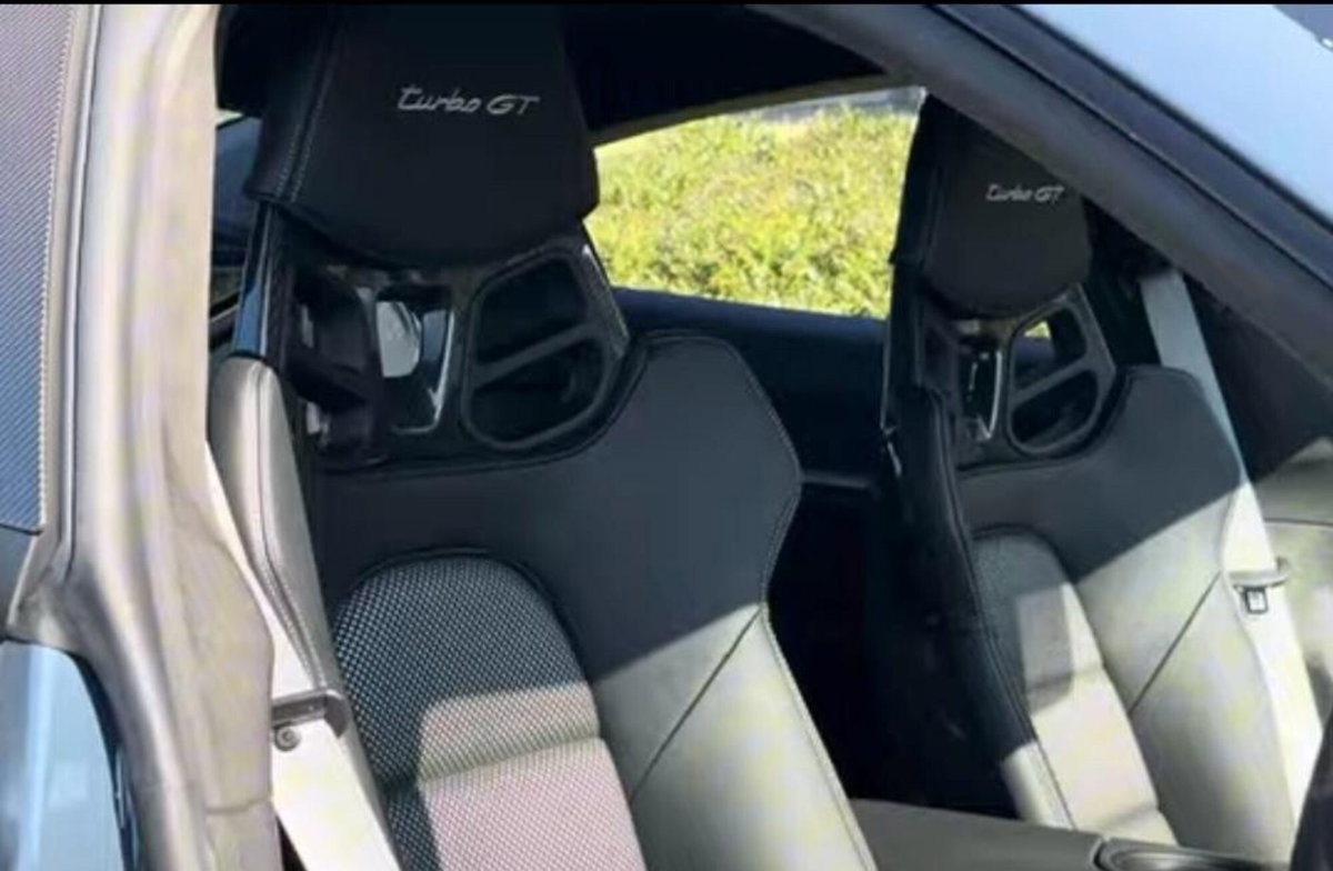 Porsche Taycan Turbo GT con pacchetto Weissach (12)
