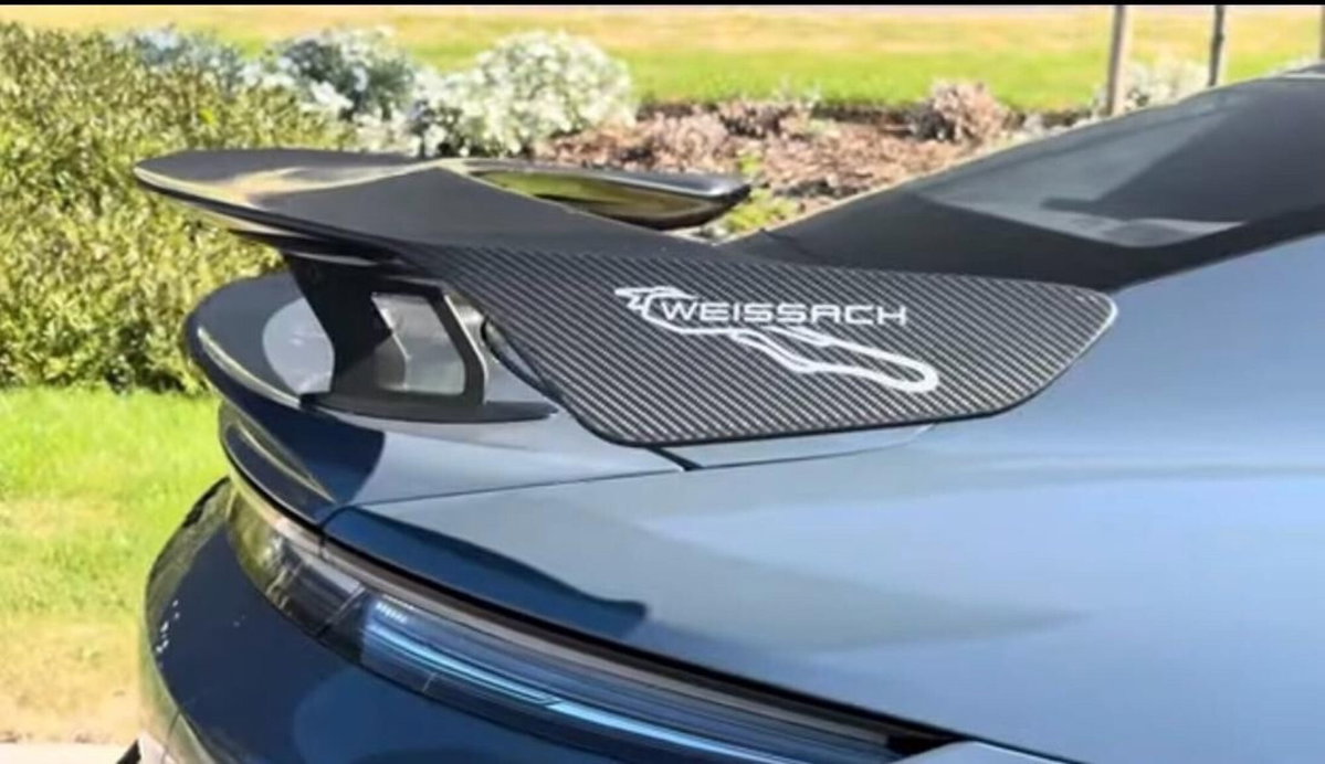 Porsche Taycan Turbo GT con pacchetto Weissach (7)