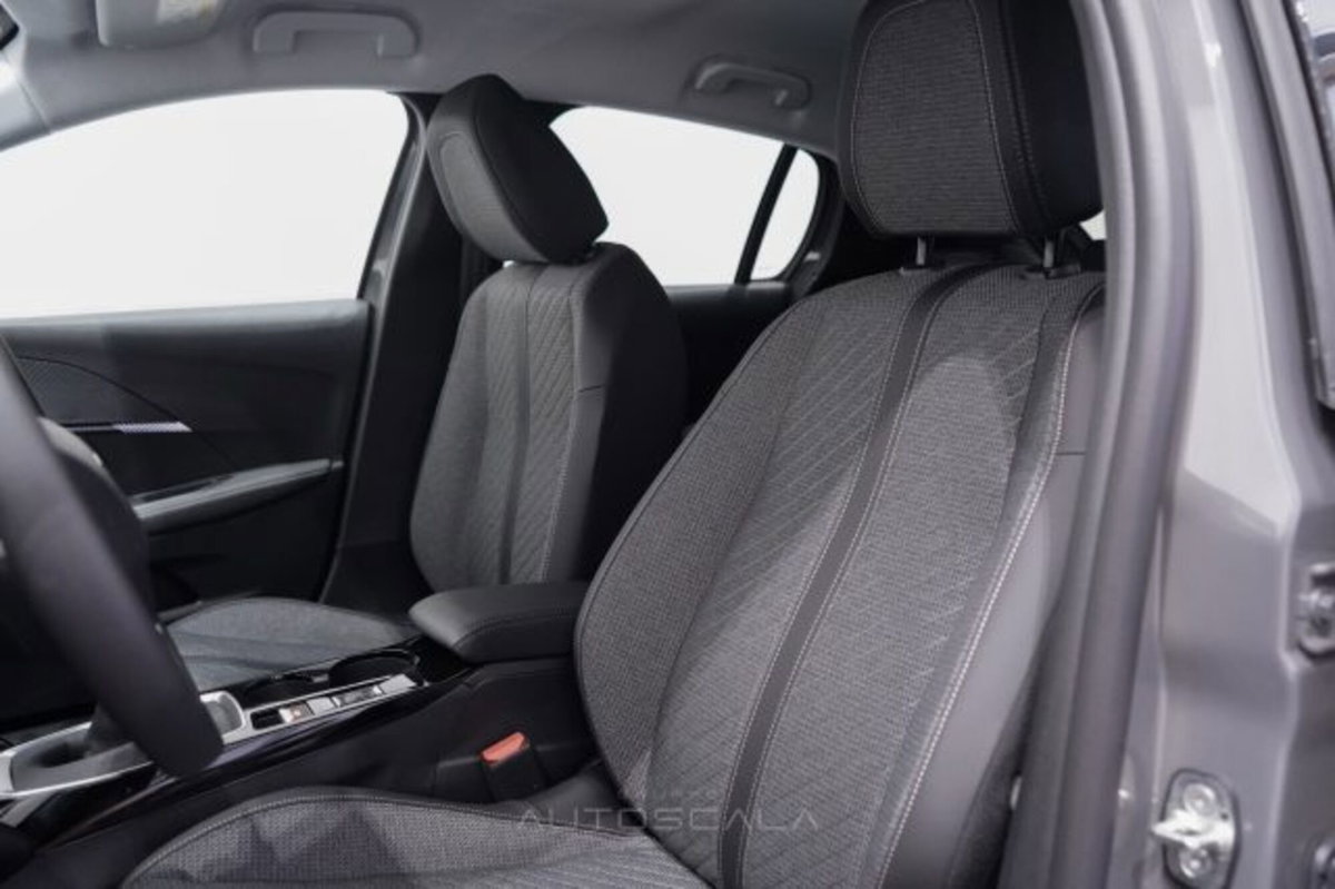 Peugeot 208 1.2 puretech Active s&s 100cv (11)