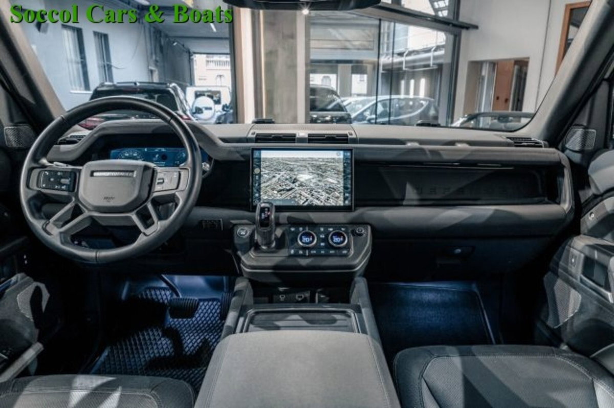 Land Rover Defender 110 3.0D I6 200 CV AWD Auto X-Dynamic HSE (12)