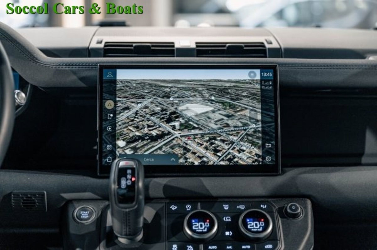 Land Rover Defender 110 3.0D I6 200 CV AWD Auto X-Dynamic HSE (14)