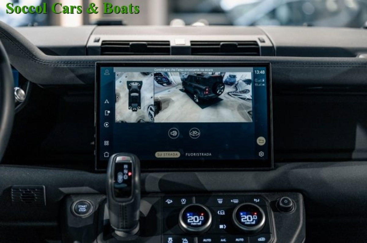Land Rover Defender 110 3.0D I6 200 CV AWD Auto X-Dynamic HSE (17)