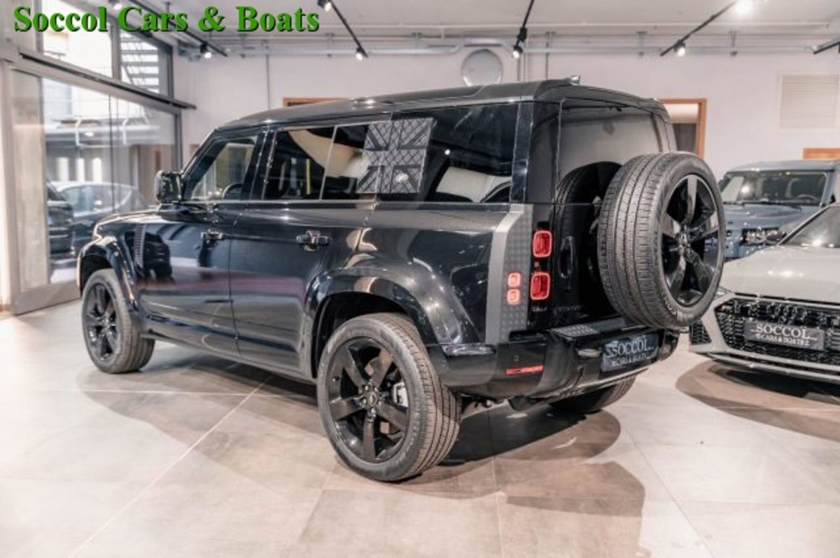 Land Rover Defender 110 3.0D I6 200 CV AWD Auto X-Dynamic HSE (4)