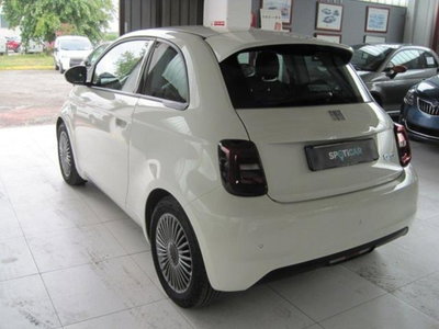 Fiat 500 Cabrio e Cabrio 42 kWh Icon (6)