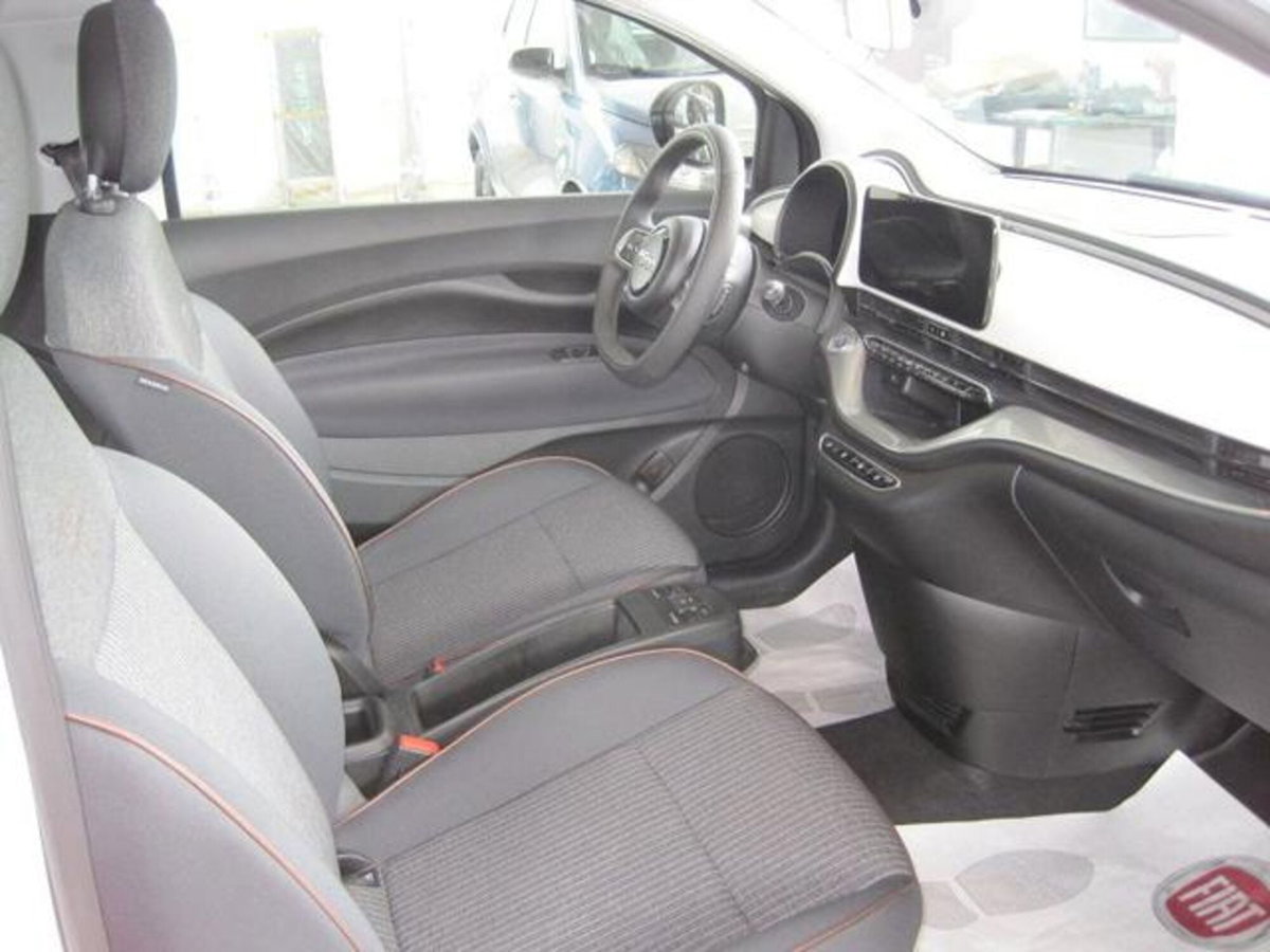 Fiat 500 Cabrio e Cabrio 42 kWh Icon (8)