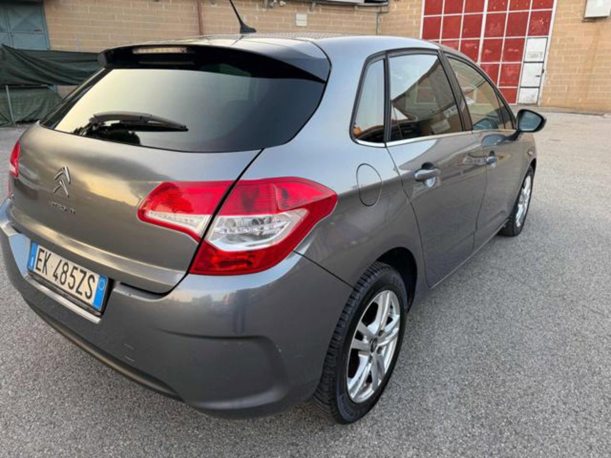 Citroen C4 1.6 e-HDi 110 airdream Attraction (3)