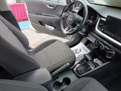 Kia Stonic 1.0 T-GDi 100 CV MHEV MT Style (3)