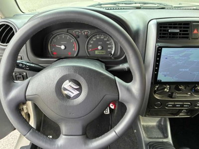 Suzuki Jimny 1.3i 16V cat 4WD JLX (12)