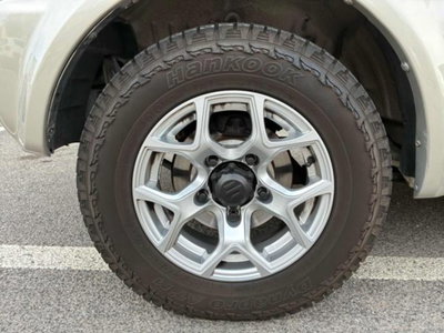 Suzuki Jimny 1.3i 16V cat 4WD JLX (9)