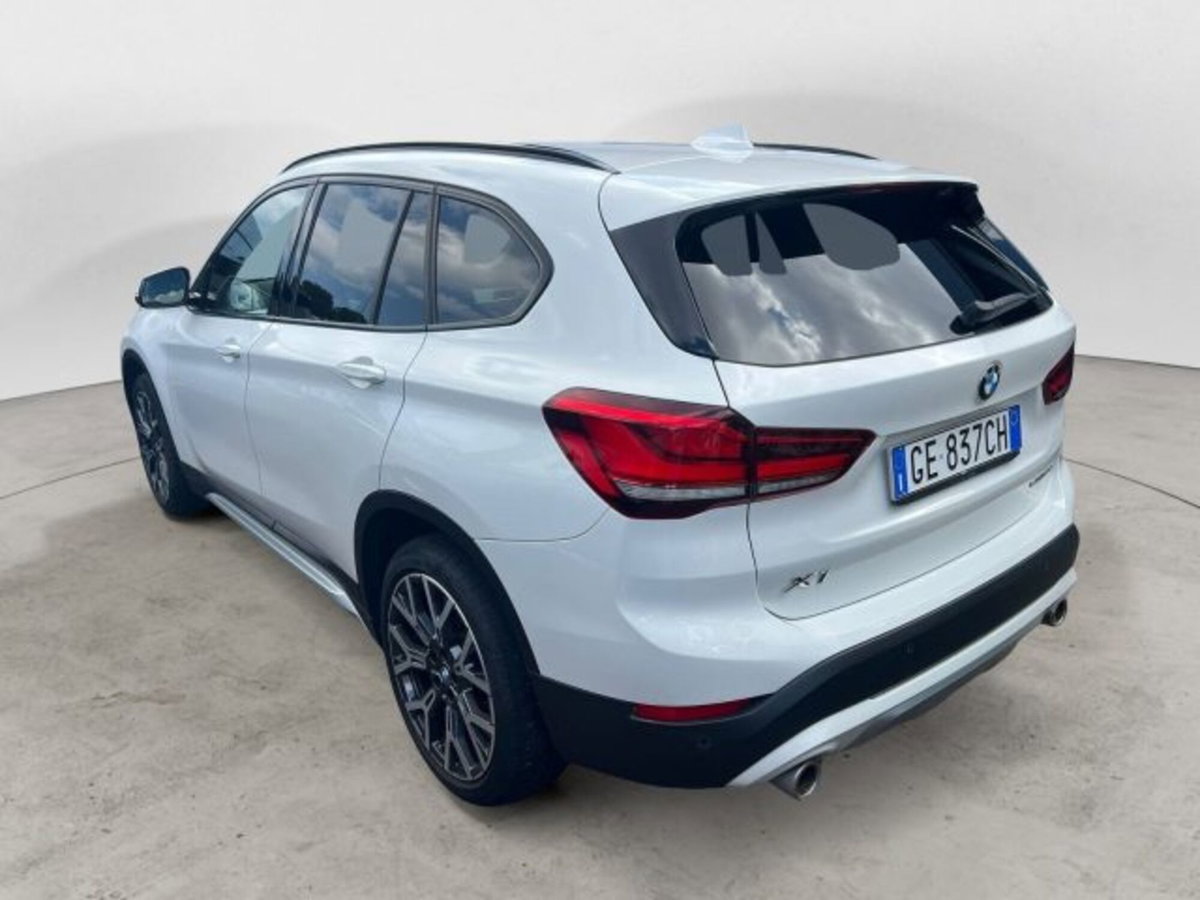 BMW X1 sDrive 18d xLine (4)