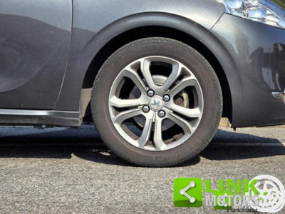 Peugeot 208 VTi 82 CV 5 porte Allure (16)