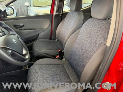 Lancia Ypsilon 1.0 FireFly 5 porte S&S Hybrid Gold Plus (8)