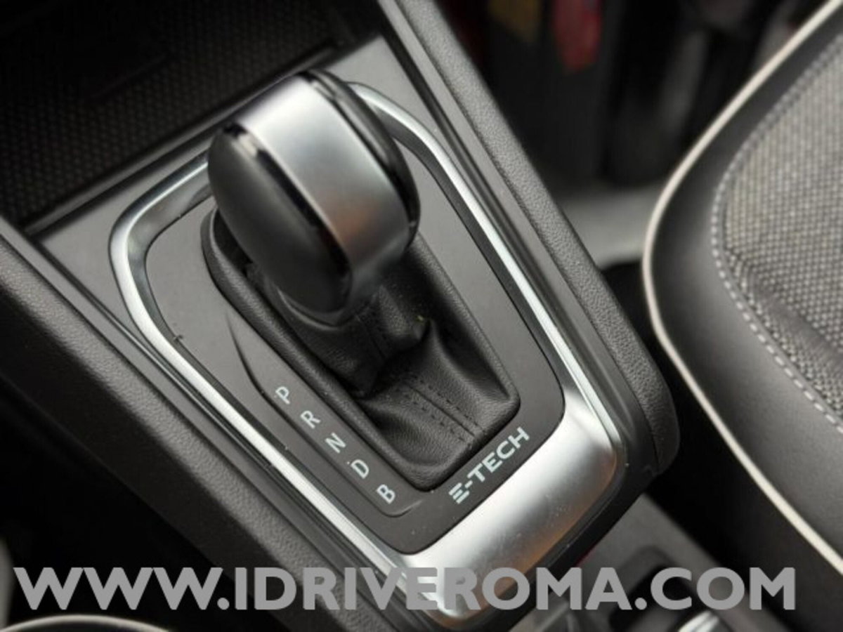 Renault Captur Full Hybrid E-Tech 145 CV Evolution (15)