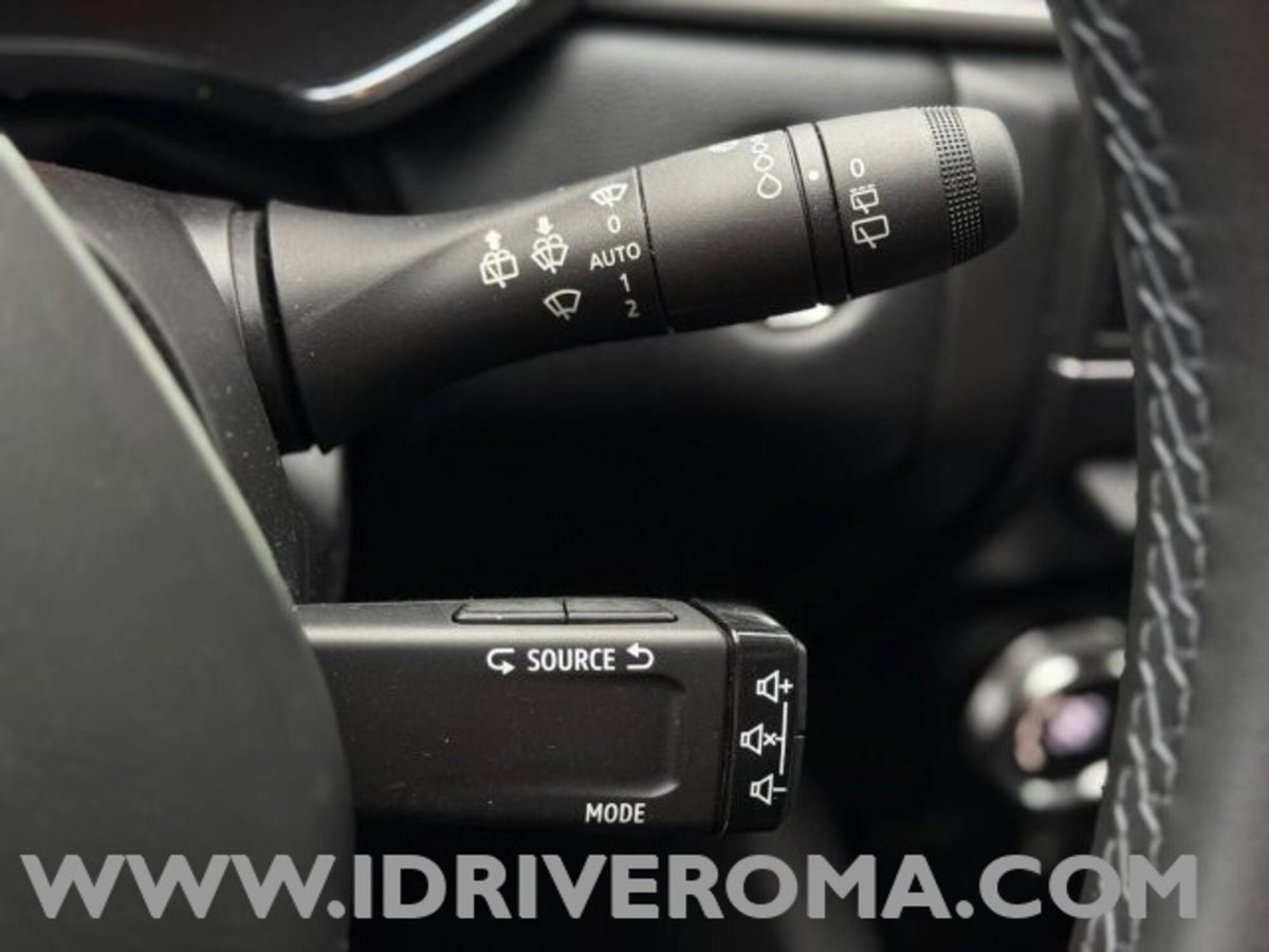 Renault Captur Full Hybrid E-Tech 145 CV Evolution (17)