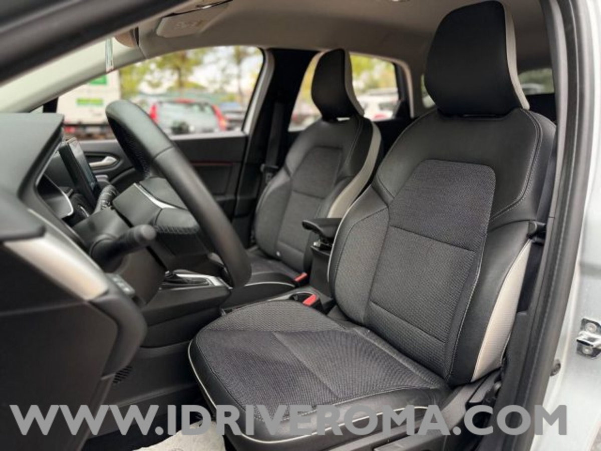 Renault Captur Full Hybrid E-Tech 145 CV Evolution (8)
