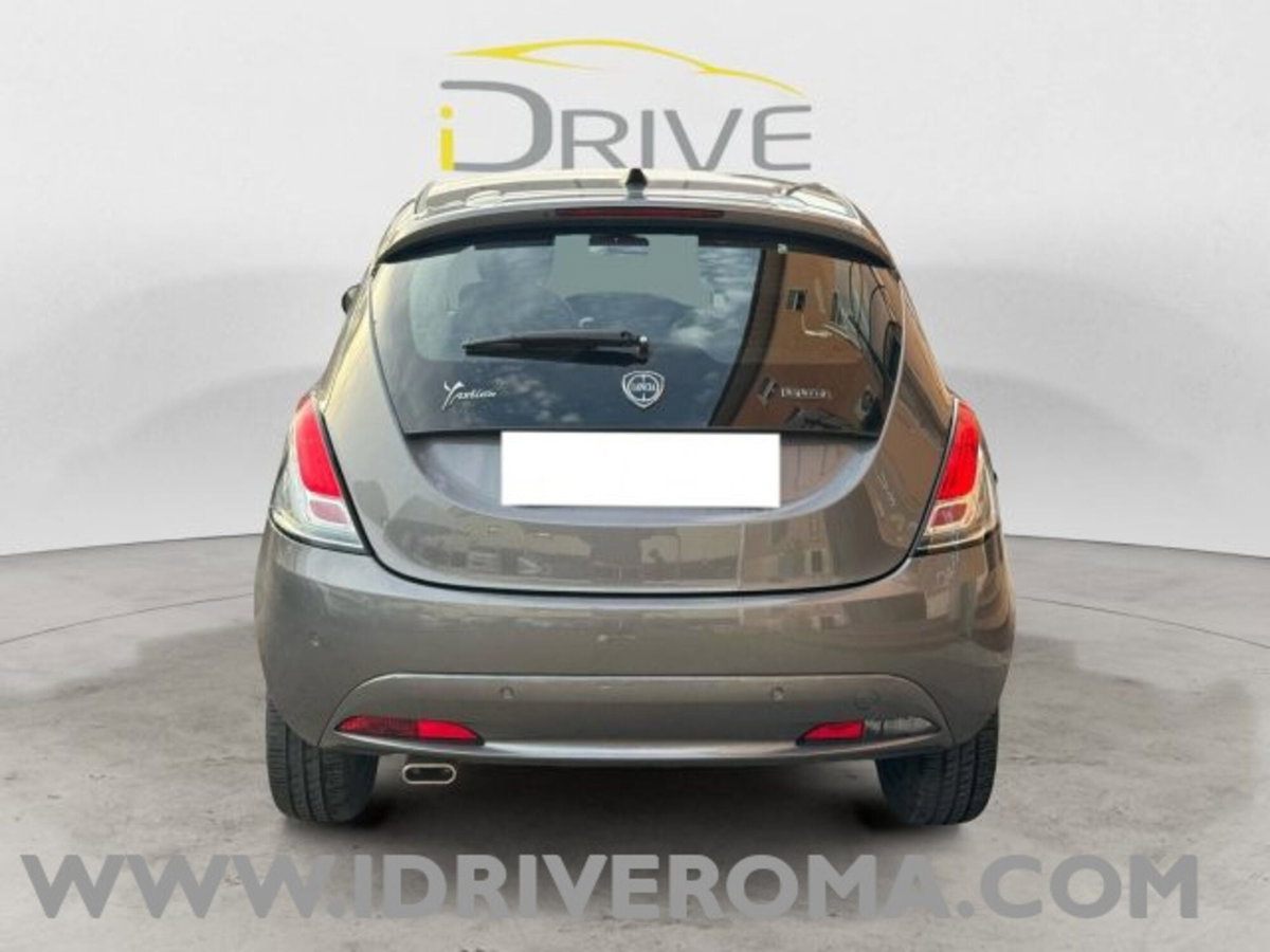 Lancia Ypsilon 1.0 FireFly 5 porte S&S Hybrid Gold Plus (6)
