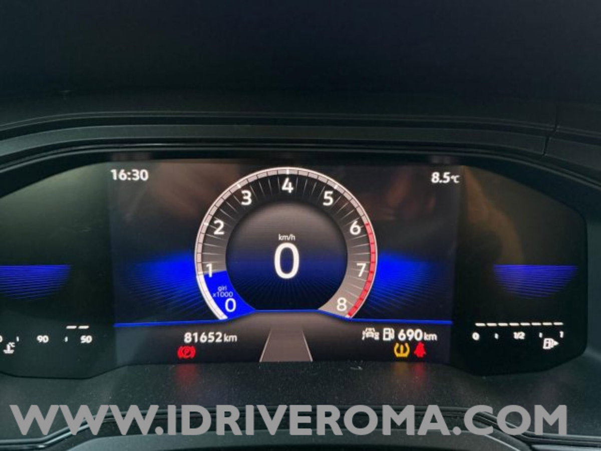 Volkswagen Taigo 1.0 tsi R-Line 95cv (7)