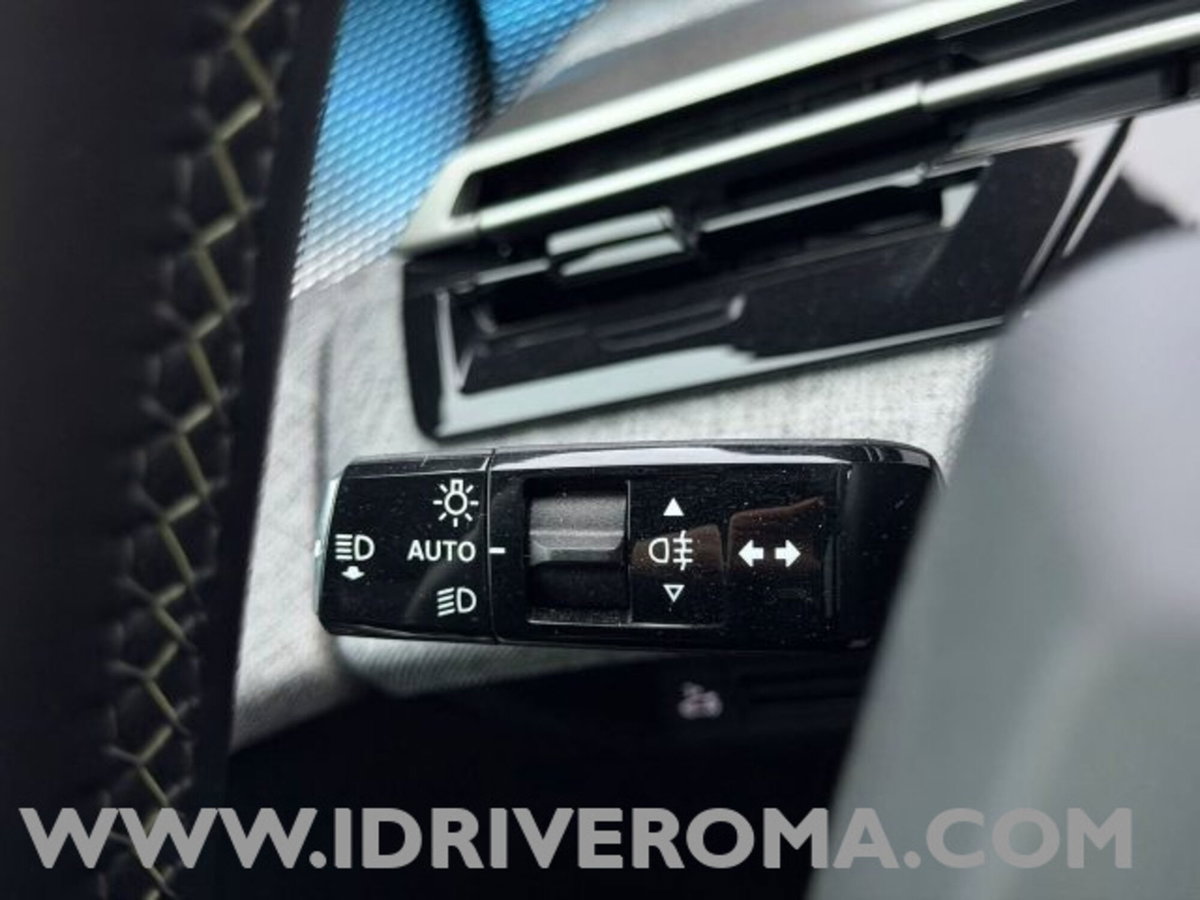 Peugeot 3008 1.2 hybrid Allure Business 145cv e-dcs6 (16)