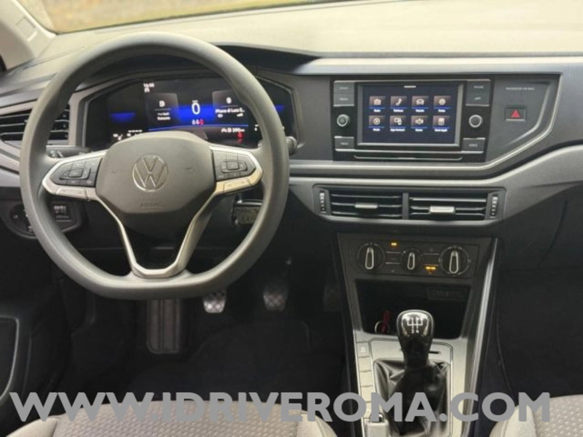 Volkswagen Taigo 1.0 tsi R-Line 95cv (9)