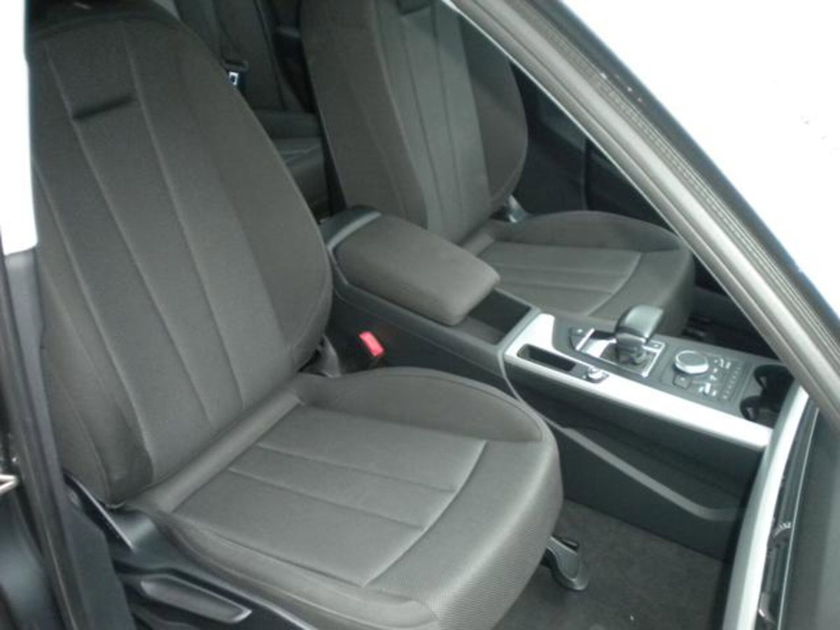Audi A4 Avant 35 TDI S tronic Design (10)