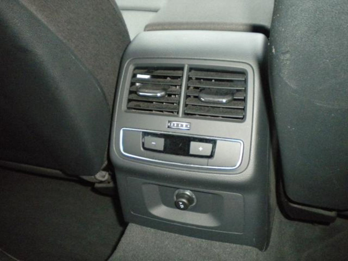 Audi A4 Avant 35 TDI S tronic Design (11)