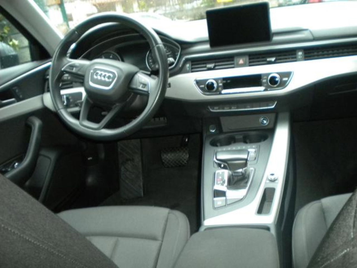 Audi A4 Avant 35 TDI S tronic Design (12)