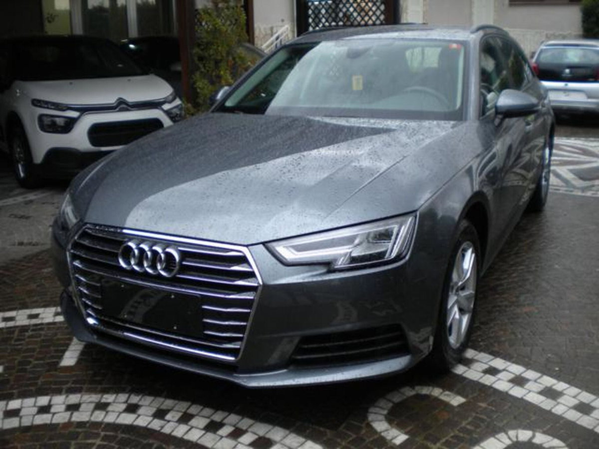 Audi A4 Avant 35 TDI S tronic Design (16)