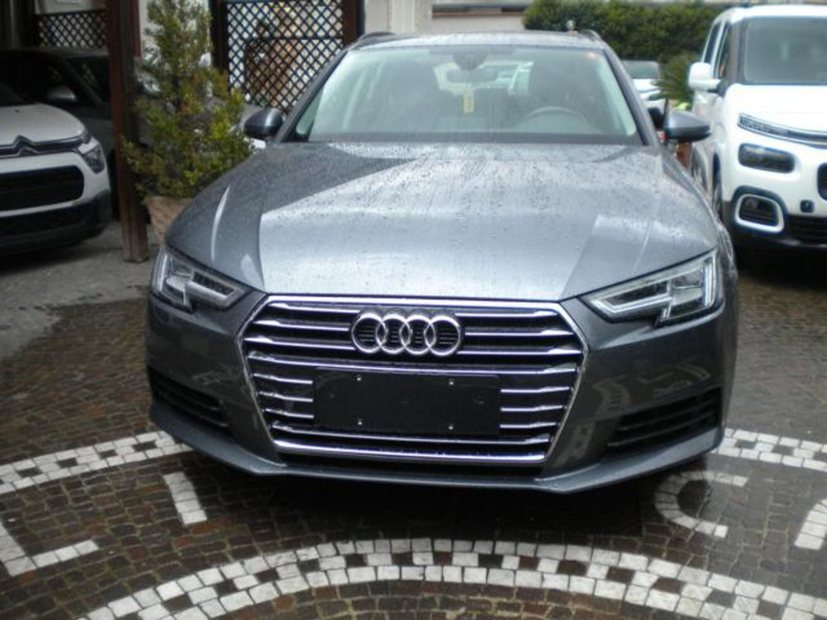 Audi A4 Avant 35 TDI S tronic Design (17)
